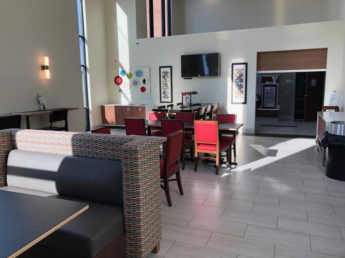 Holiday Inn Express Hotel & Suites Franklin By Ihg Εξωτερικό φωτογραφία